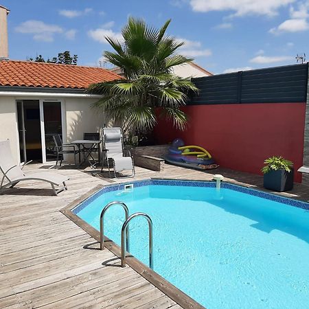 Studio Independant Chez L'Habitant Avec Piscine Et Cuisine Exterieures لا روشيل المظهر الخارجي الصورة