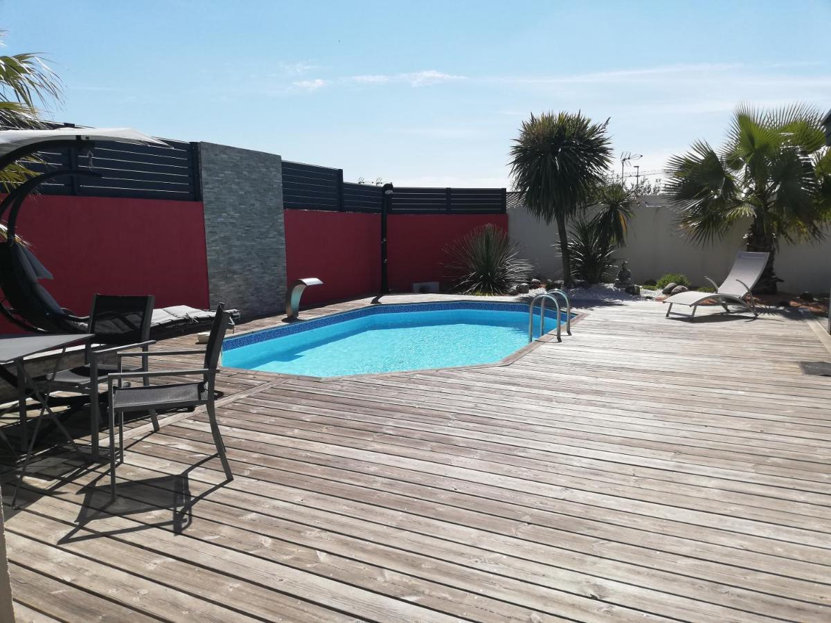 Studio Independant Chez L'Habitant Avec Piscine Et Cuisine Exterieures لا روشيل المظهر الخارجي الصورة