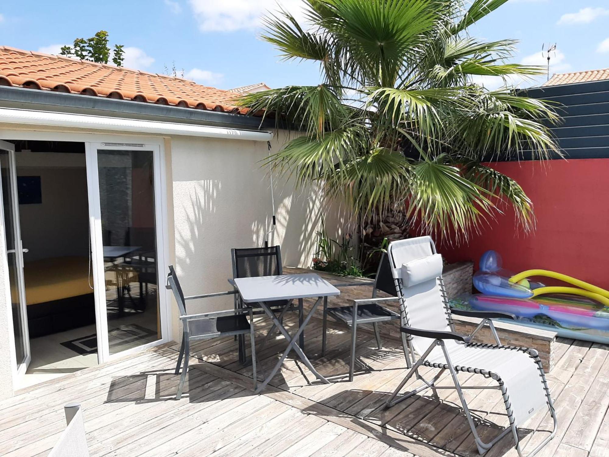 Studio Independant Chez L'Habitant Avec Piscine Et Cuisine Exterieures لا روشيل المظهر الخارجي الصورة